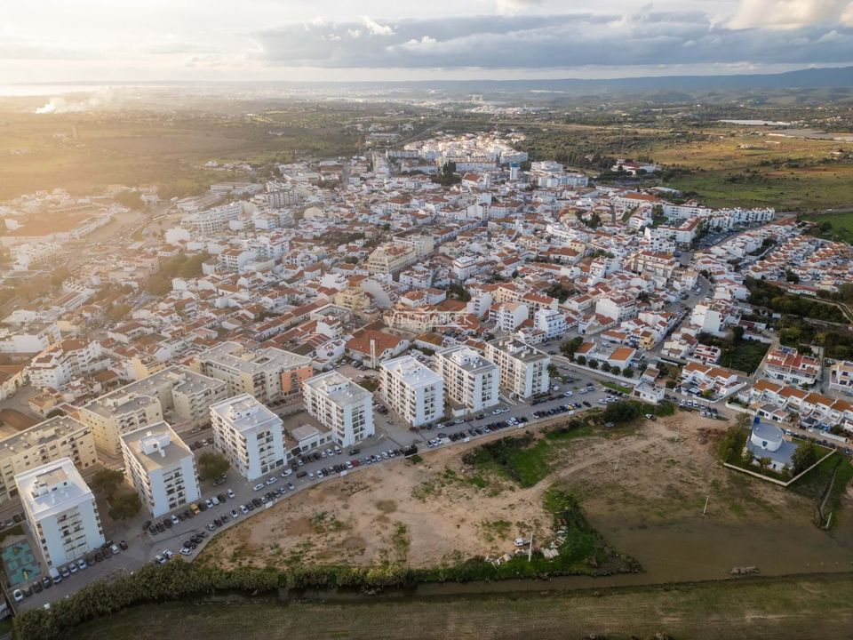 Helårsgrund i Lagoa, Faro - foto 1