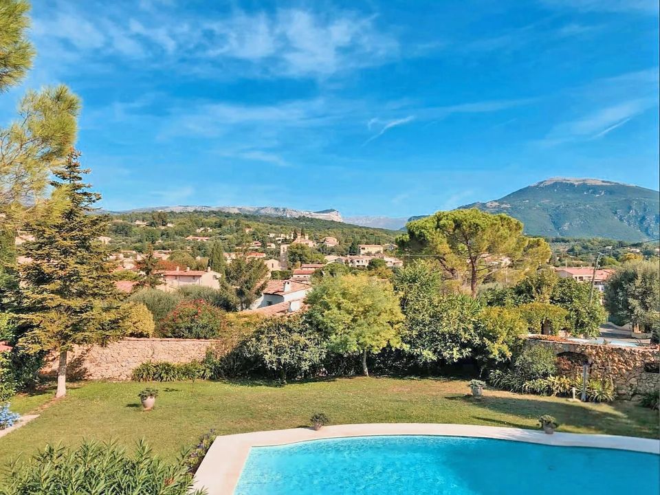 Villa i Le Rouret, Alpes-Maritimes - foto 2