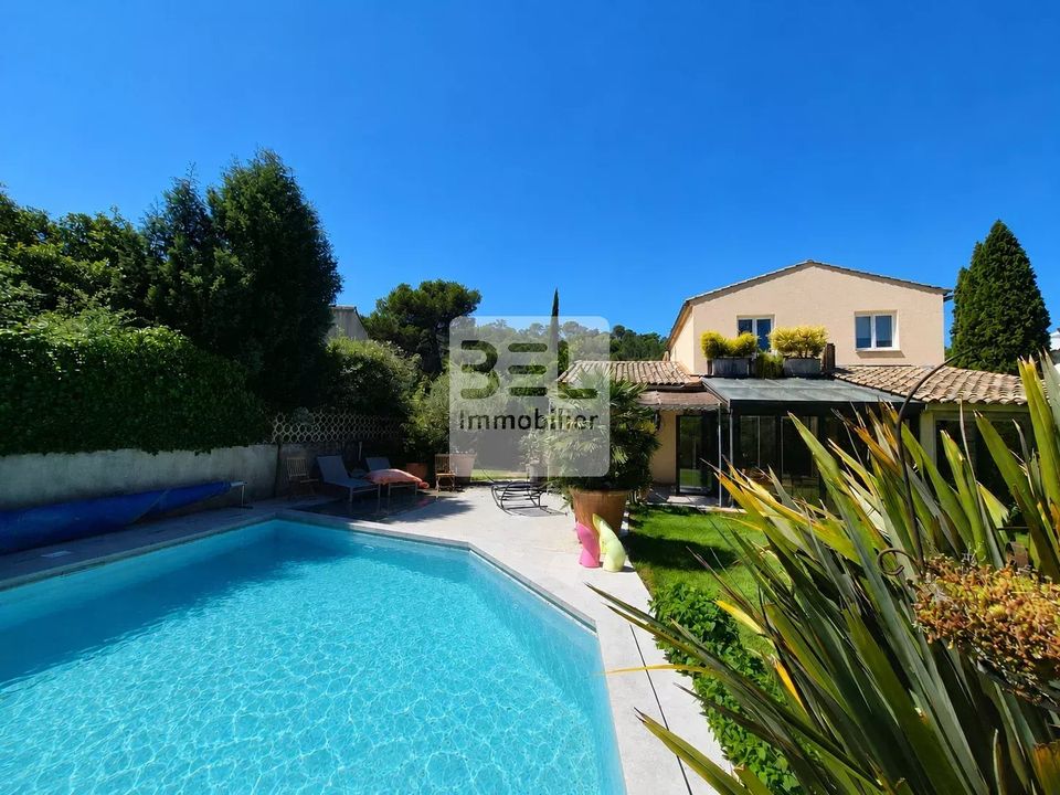 Villa i Bagnols-sur-Cèze, Gard - foto 1