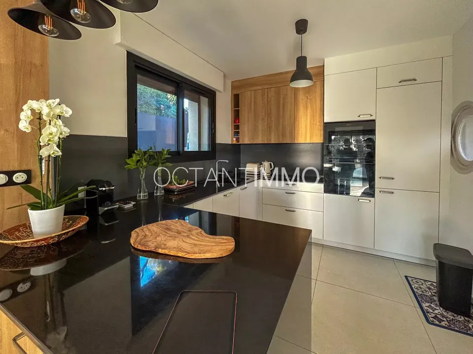 Villa i Le Cannet, Alpes-Maritimes - foto 1