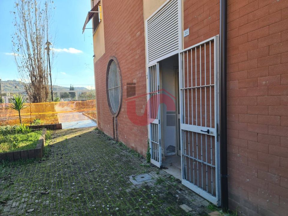 Erhvervsejendom i Benevento, Benevento - foto 1