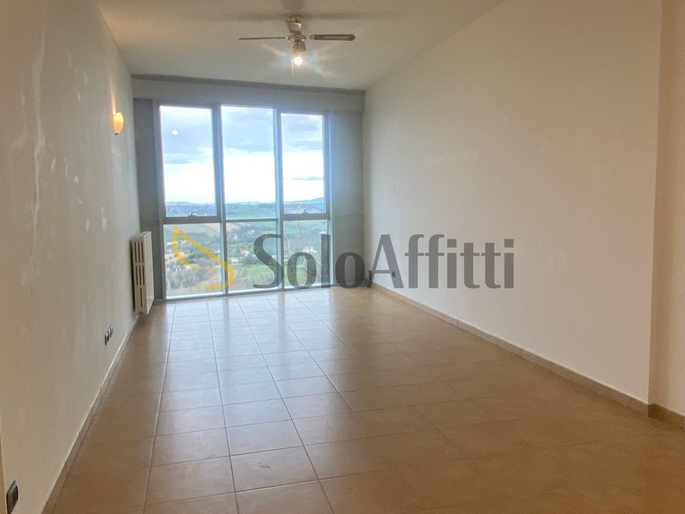 L'establiment comercial a Macerata, Macerata - foto 4