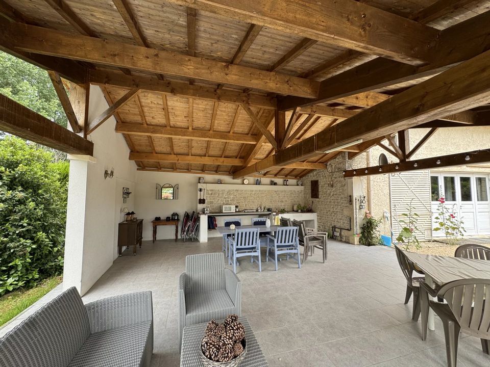 Casa de poble a Beauvais-sur-Matha, Charente-Maritime - foto 3