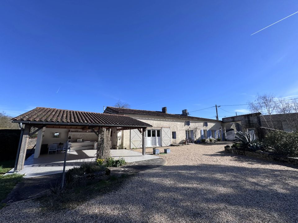 Casa de poble a Beauvais-sur-Matha, Charente-Maritime - foto 2