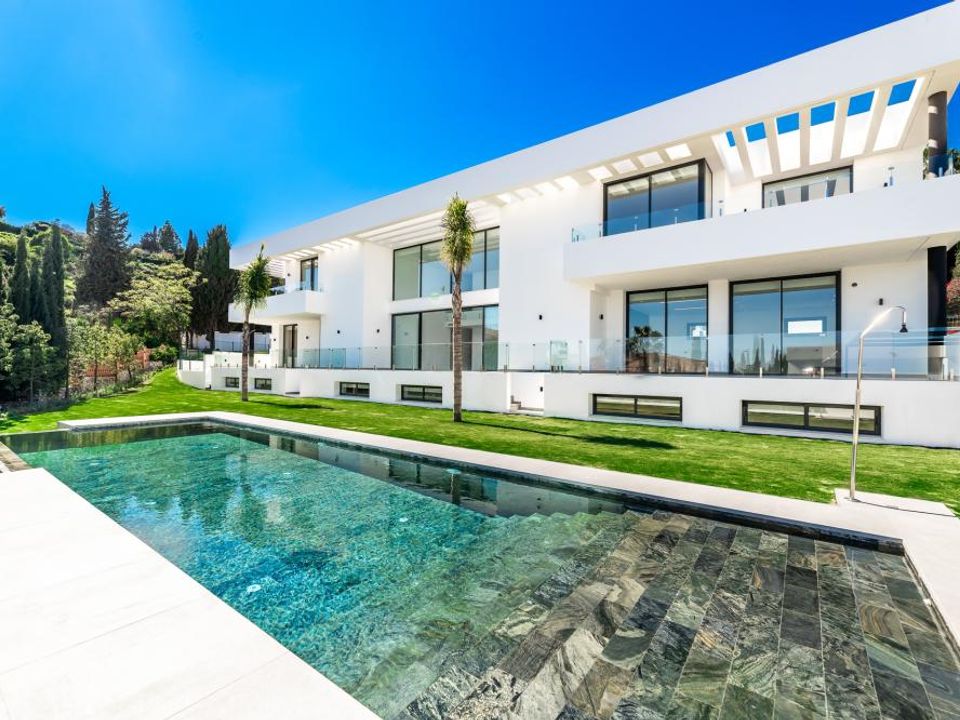 Villa i El Paraiso, Malaga - foto 1