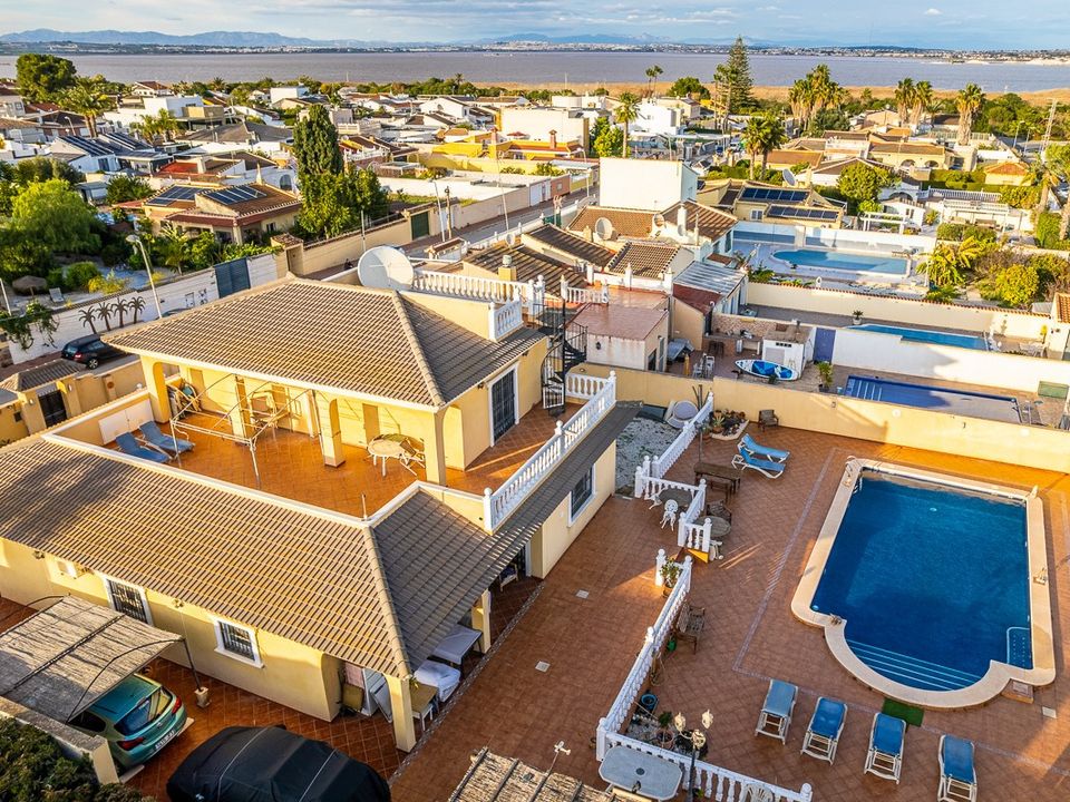 Villa i Torrevieja, Alicante - foto 1
