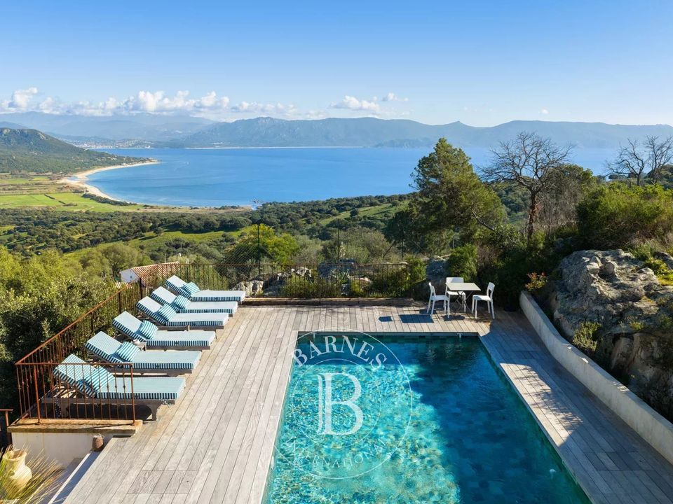 Villa em Serra-di-Ferro, Corse-du-Sud - foto 1