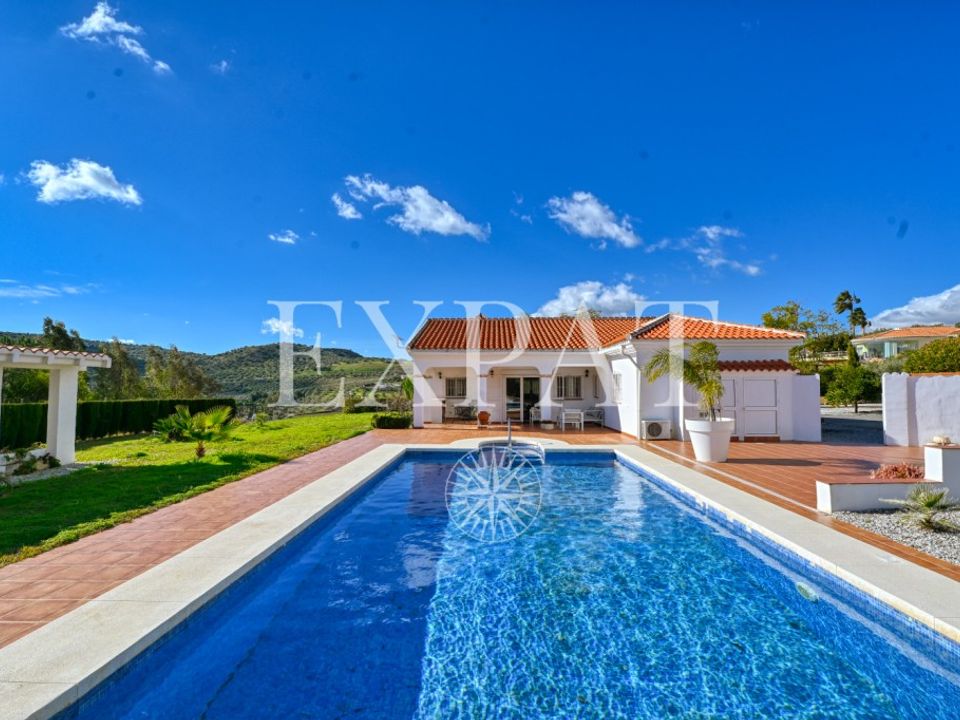 Landejendom i Vinuela, Malaga - foto 1