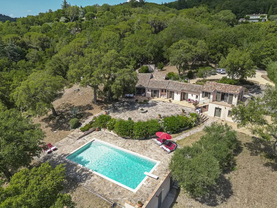 Villa i La Garde-Freinet, Var - bilde 1