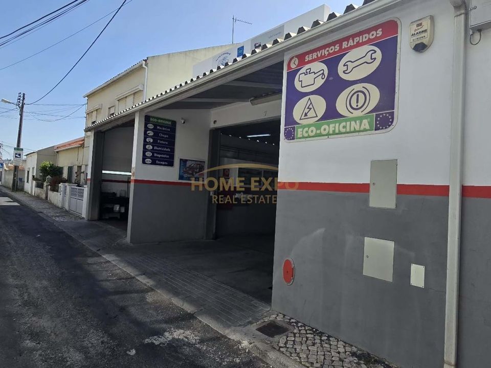 Erhvervsejendom i Amadora, Lisbon - foto 1