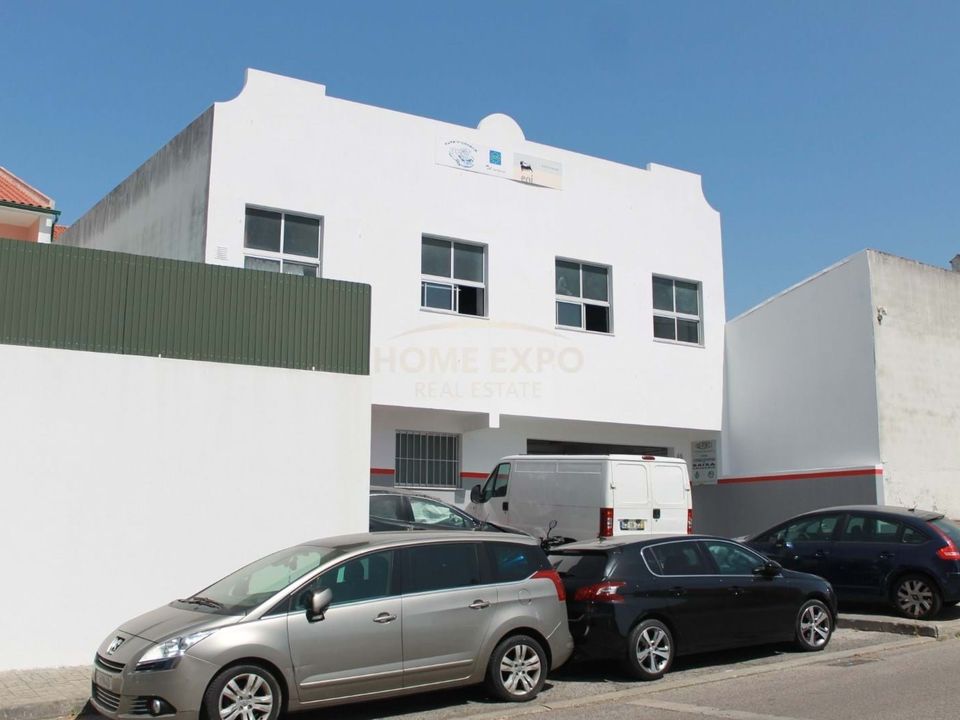 Erhvervsejendom i Amadora, Lisbon - foto 2
