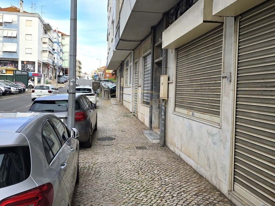 Erhvervsejendom i Odivelas, Lisbon - foto 2