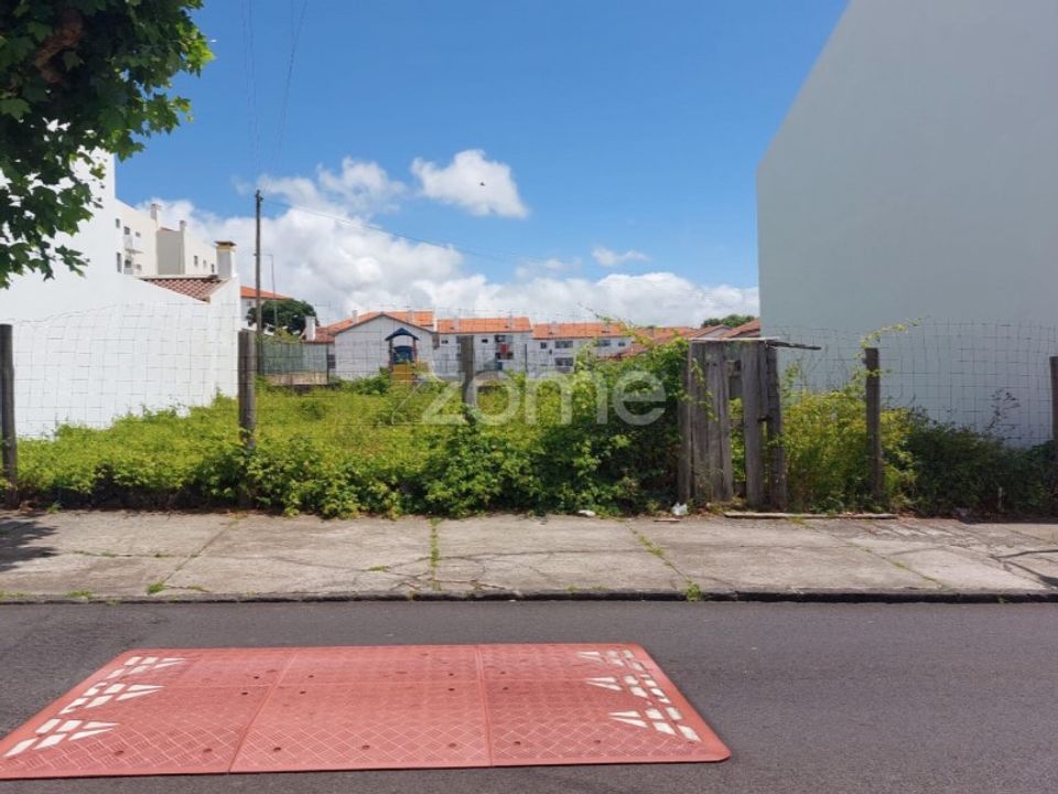 Helårsgrund i Ponta Delgada, Sao Miguel - foto 1
