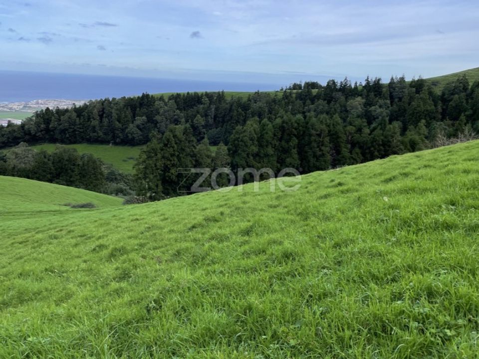 Helårsgrund i Ribeira Grande, Sao Miguel - foto 1