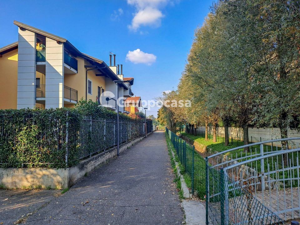 Apartamento en Corbetta, Milan - foto 1