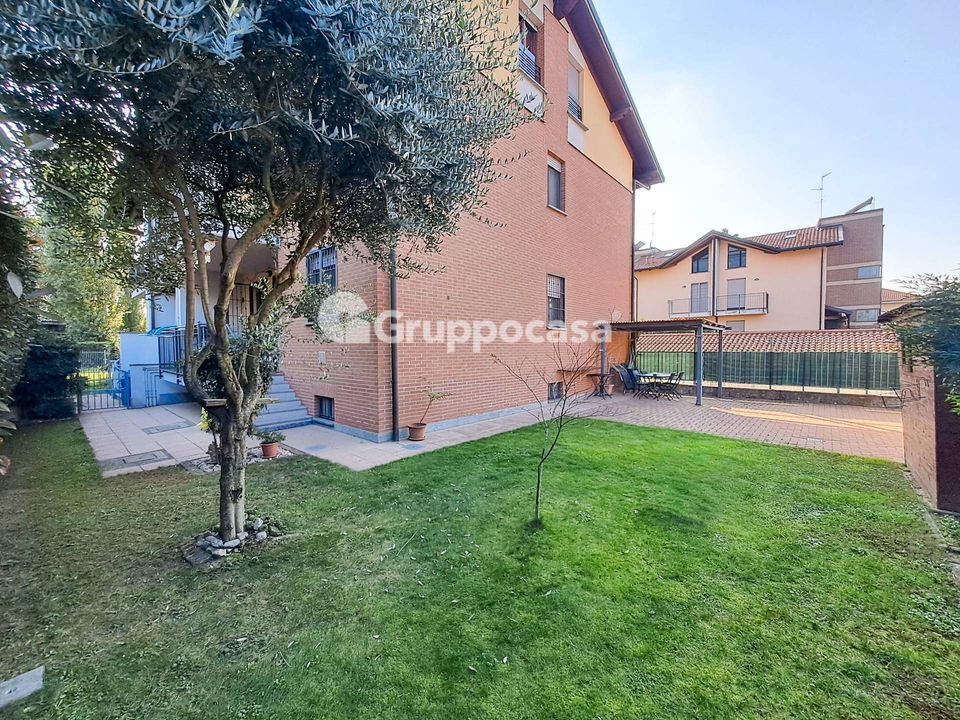 Apartamento en Corbetta, Milan - foto 1