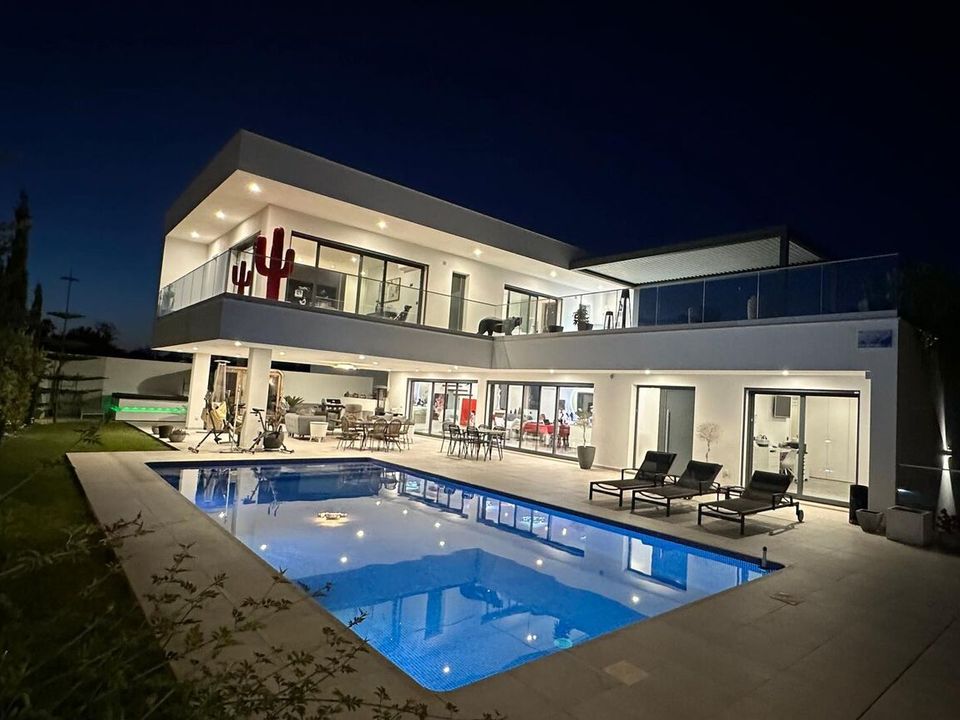 Villa i Alcantarilha, Faro - foto 1