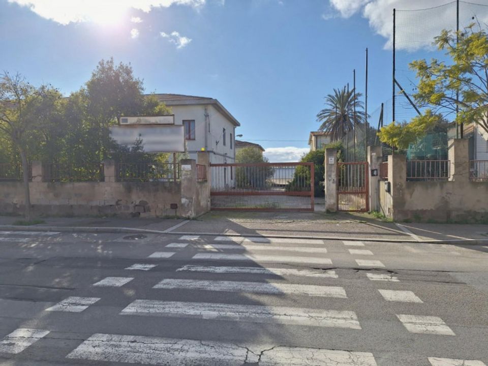 Erhvervsejendom i Carbonia, Sud Sardegna - foto 1