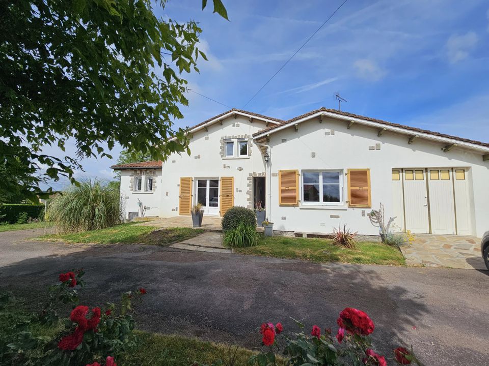 Casa de poble a Genouillac, Charente - foto 1
