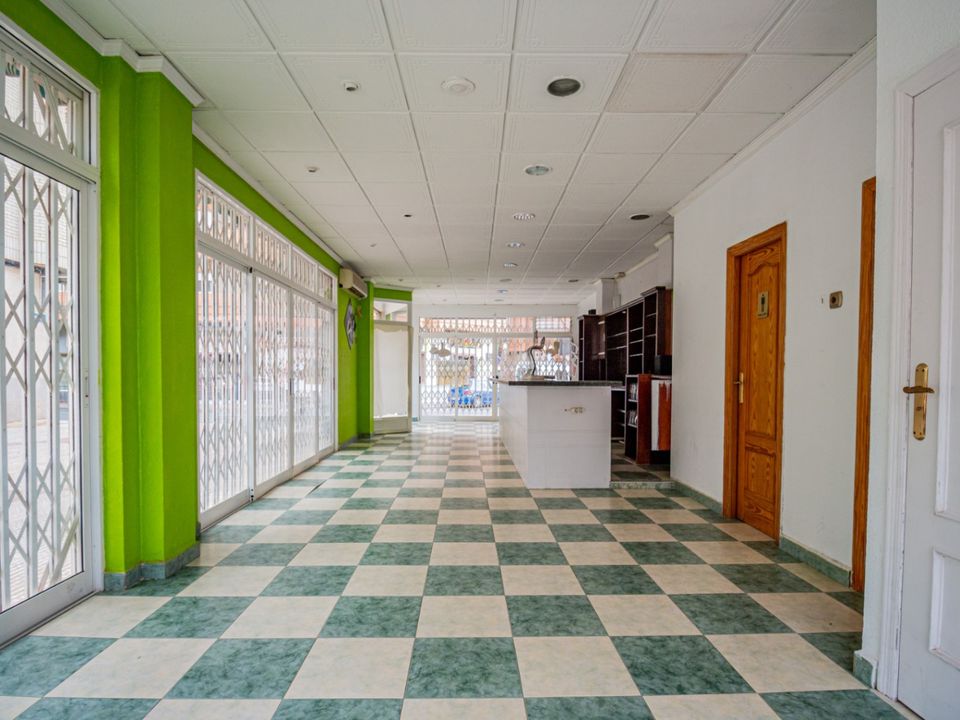 L'establiment comercial a Alfaz del Pi, Alicante - foto 2