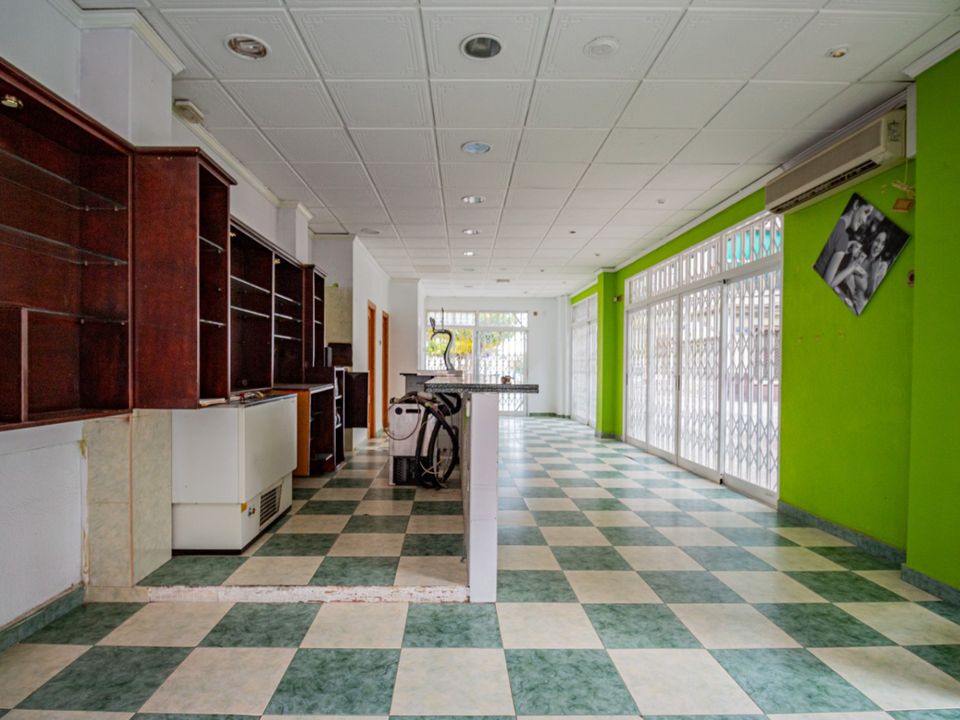 L'establiment comercial a Alfaz del Pi, Alicante - foto 4