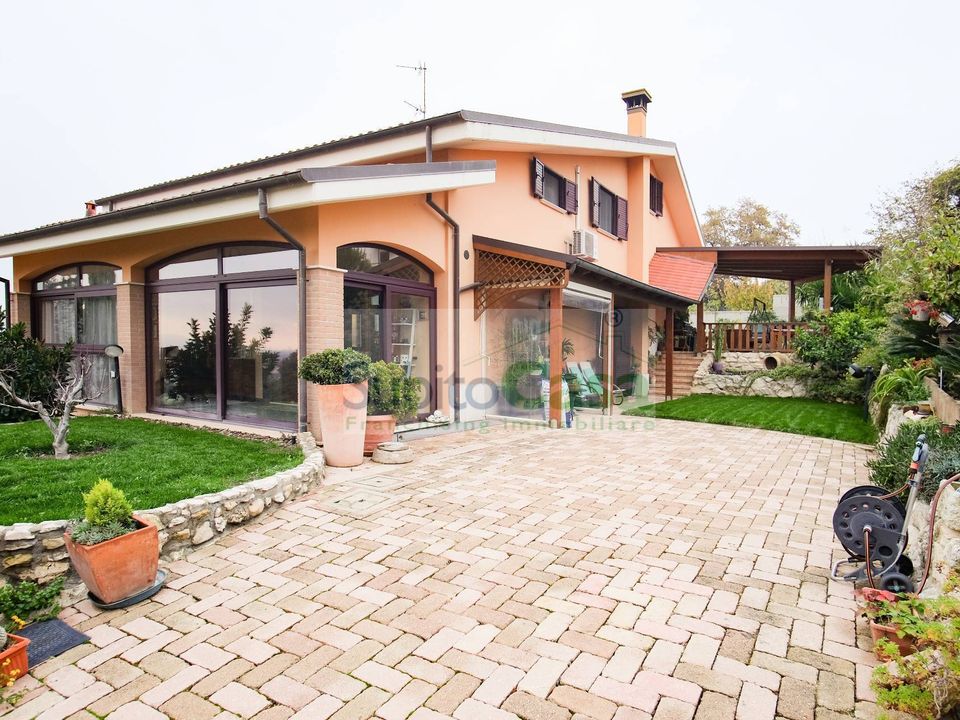 Villa i Chieti, Chieti - foto 1