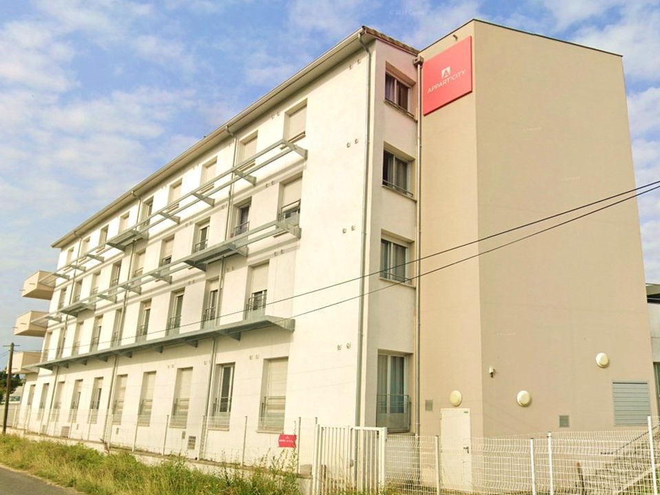 Erhvervsejendom i Cornebarrieu, Haute-Garonne - foto 1