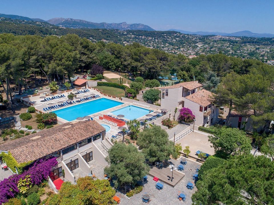 Erhvervsejendom i La Colle-sur-Loup, Alpes-Maritimes - foto 1