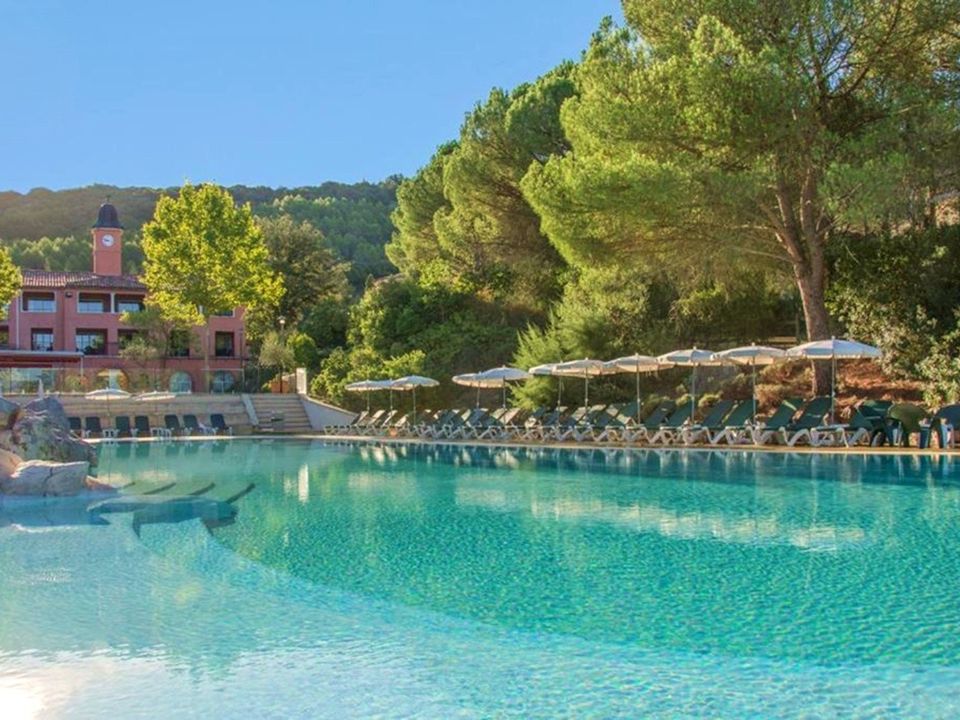 Erhvervsejendom i Grospierres, Ardeche - foto 1