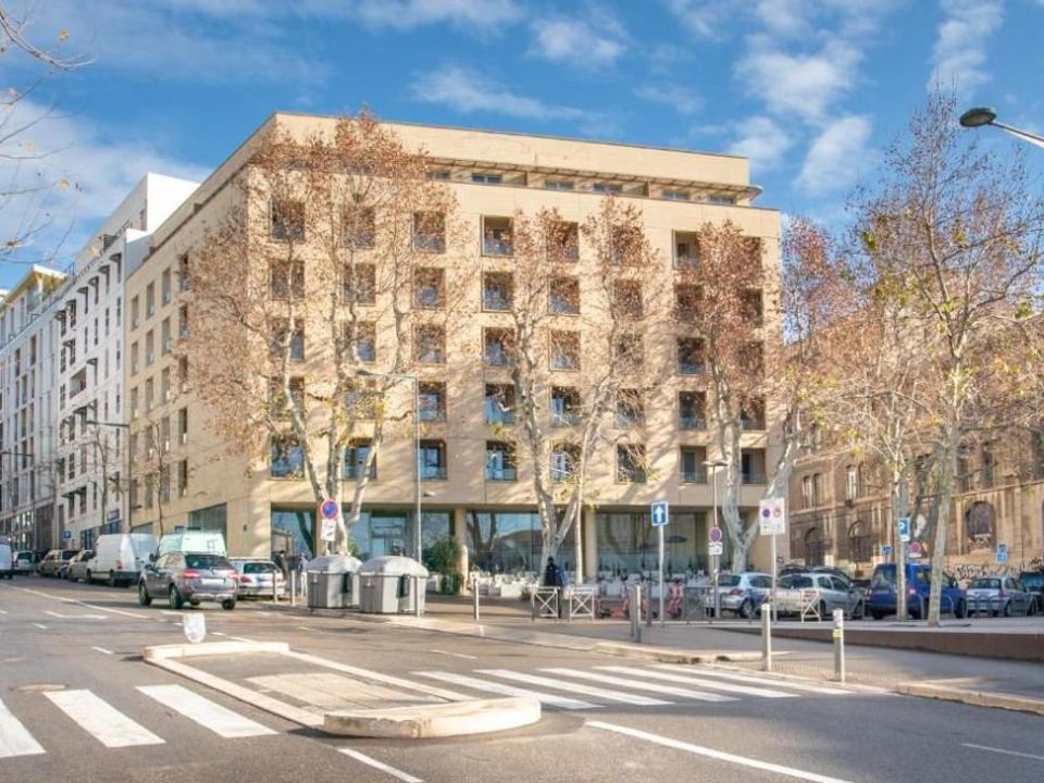 Erhvervsejendom i Marseille, Bouches-du-Rhone - foto 1