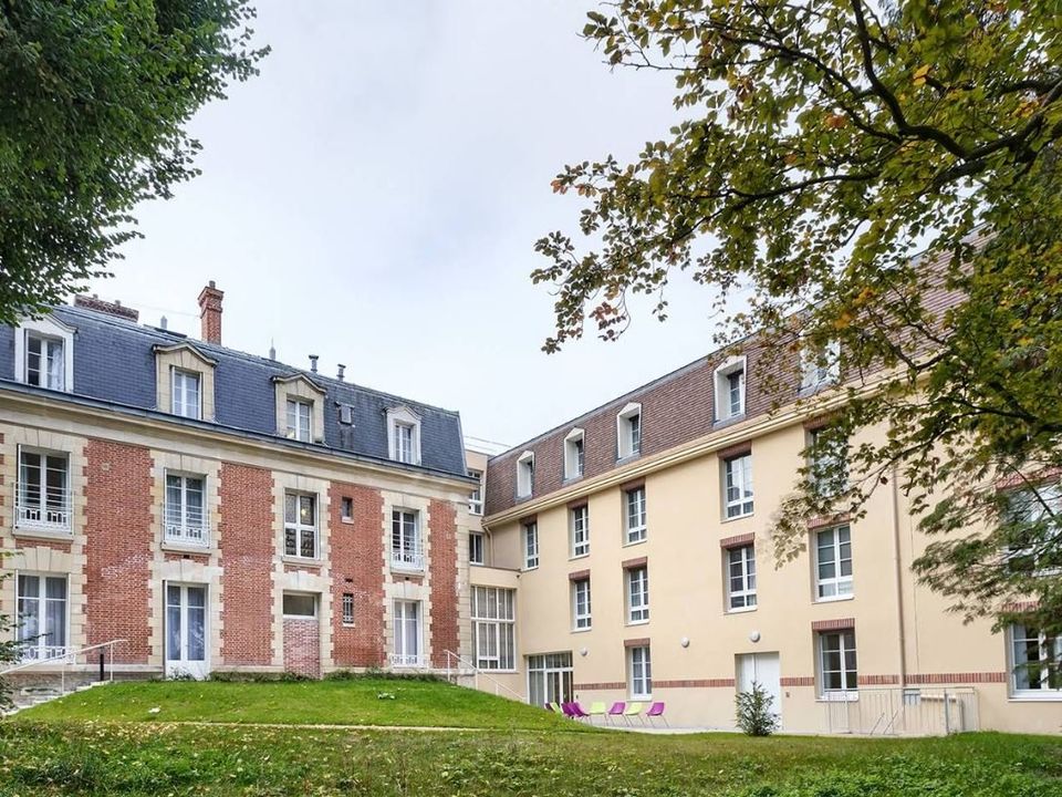 Erhvervsejendom i Plailly, Oise - foto 1