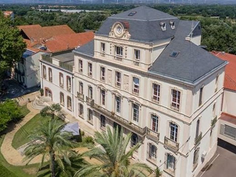Propriedade comercial em Le Soler, Pyrenees-Orientales - foto 1