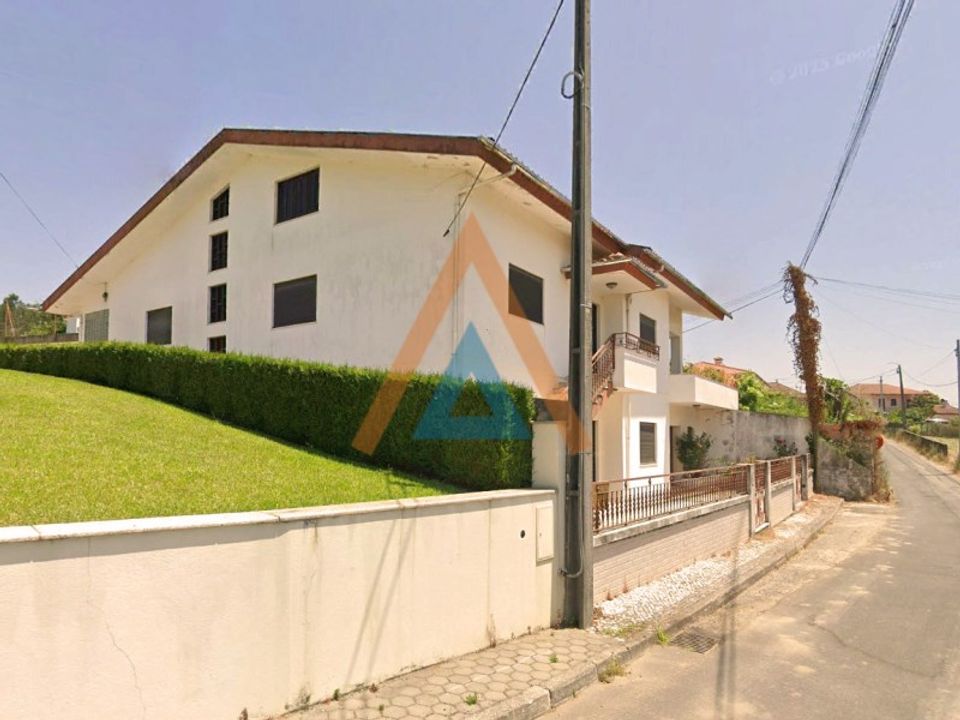 Villa i Oliveira de Azemeis, Aveiro - foto 1