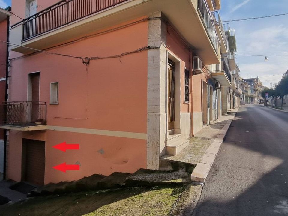 Parkeringsplass i San Nicandro Garganico, Foggia - bilde 2