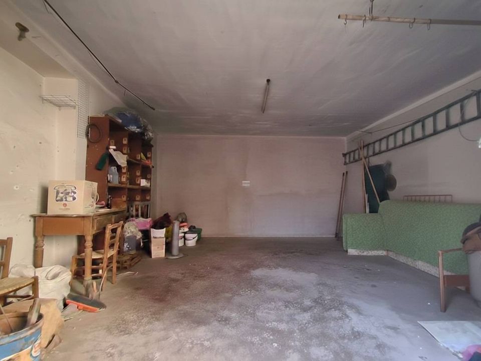 Parkeringsplass i San Nicandro Garganico, Foggia - bilde 5