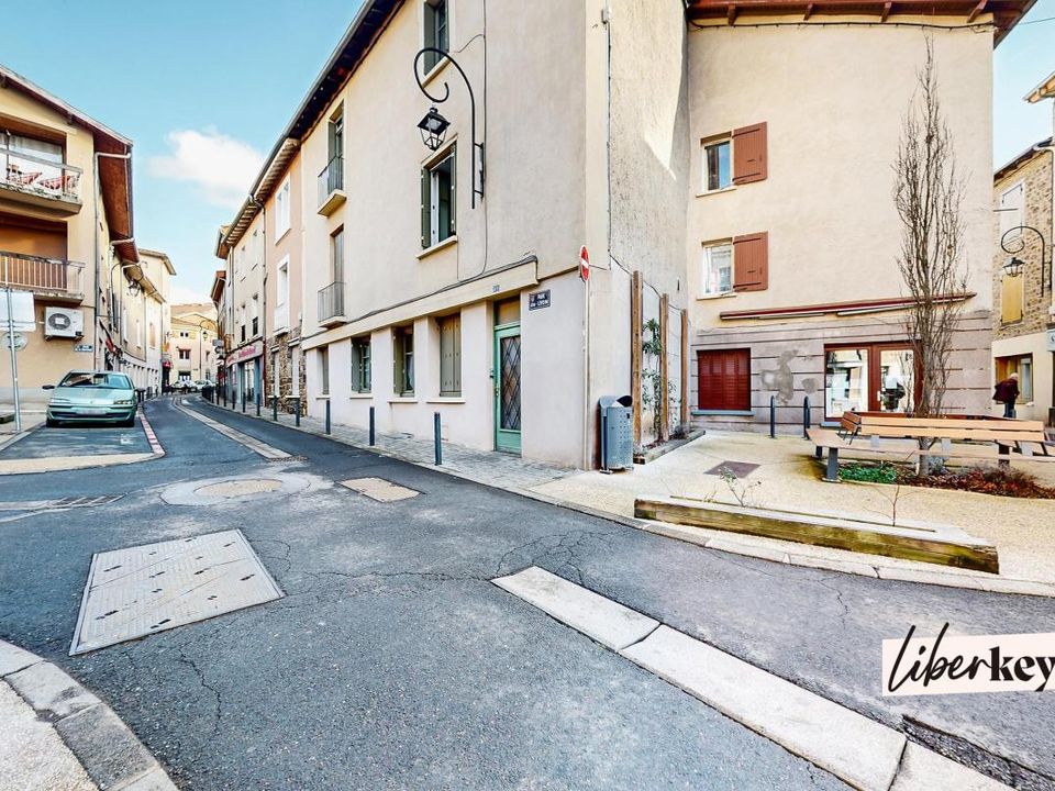 Landsbyhus i Saint-Symphorien-sur-Coise, Rhone - foto 1