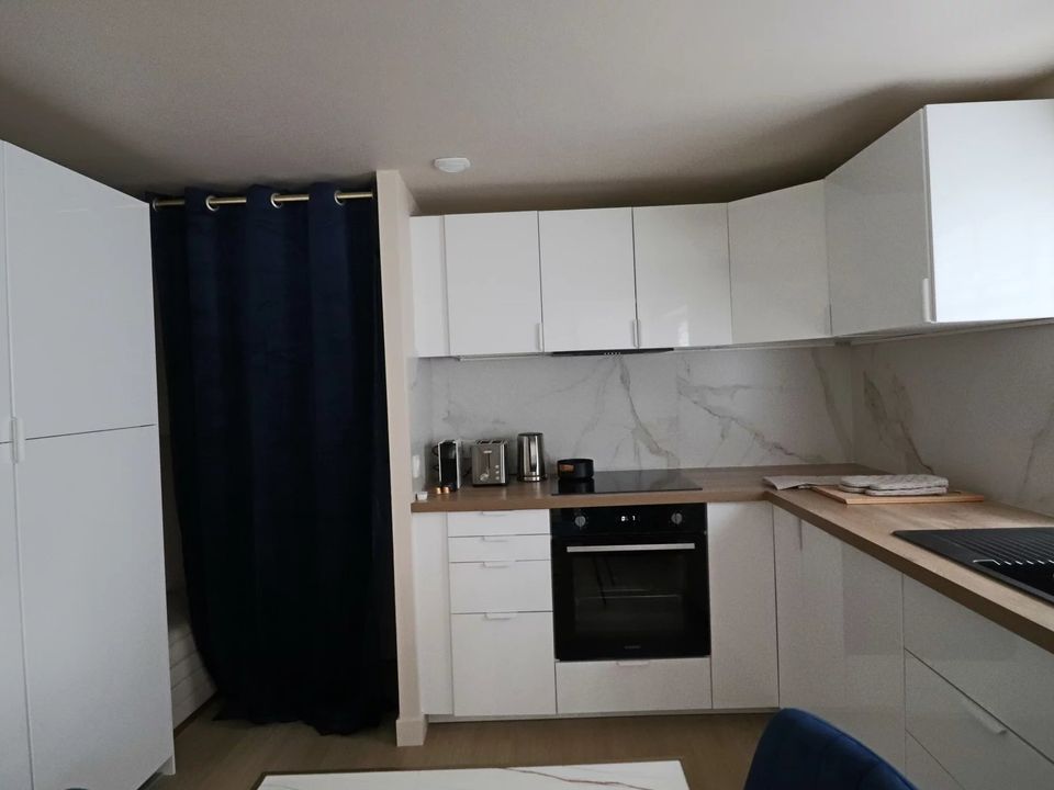 Apartment in La Celle-Saint-Cloud, Yvelines - photo 4