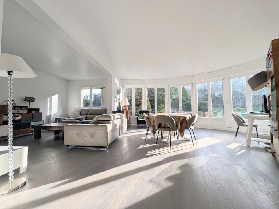 Villa en Les Clayes-Sous-Bois, Yvelines - foto 1