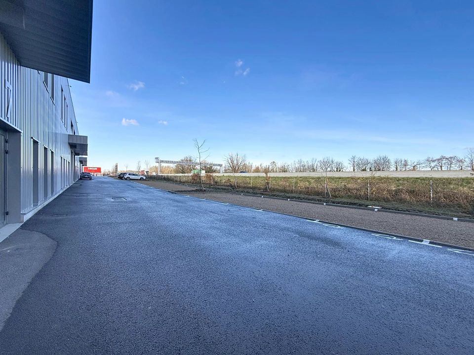 Erhvervsejendom i Bourgoin-Jallieu, Isere - foto 4