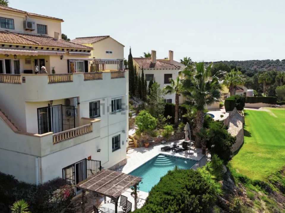 Villa i Villamartin, Alicante - foto 1