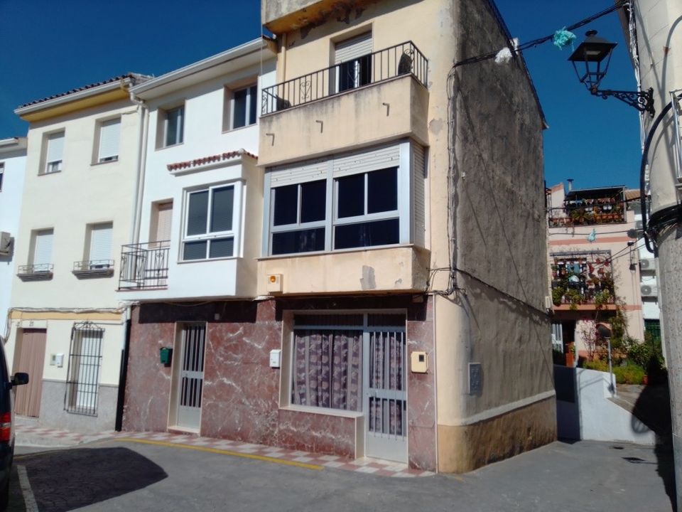 Erhvervsejendom i Castillo De Locubin, Jaen - foto 1