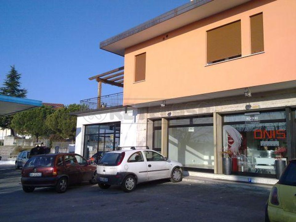 Erhvervsejendom i Bassano del Grappa, Vicenza - foto 2