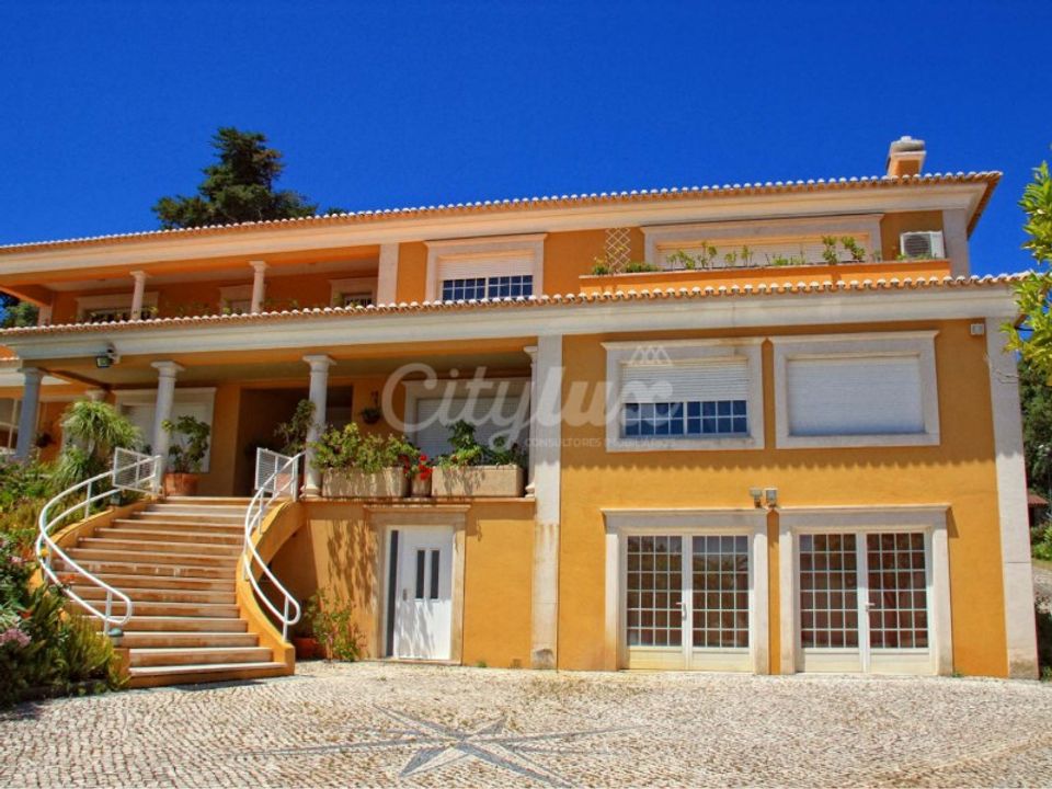 Villa in Rio de Mouro-Estacao, Lisbon - photo 3