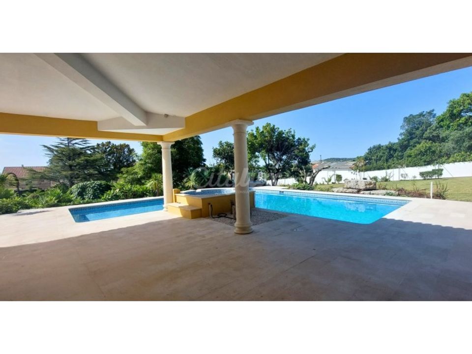 Villa a Rio de Mouro-Estacao, Lisbon - foto 4