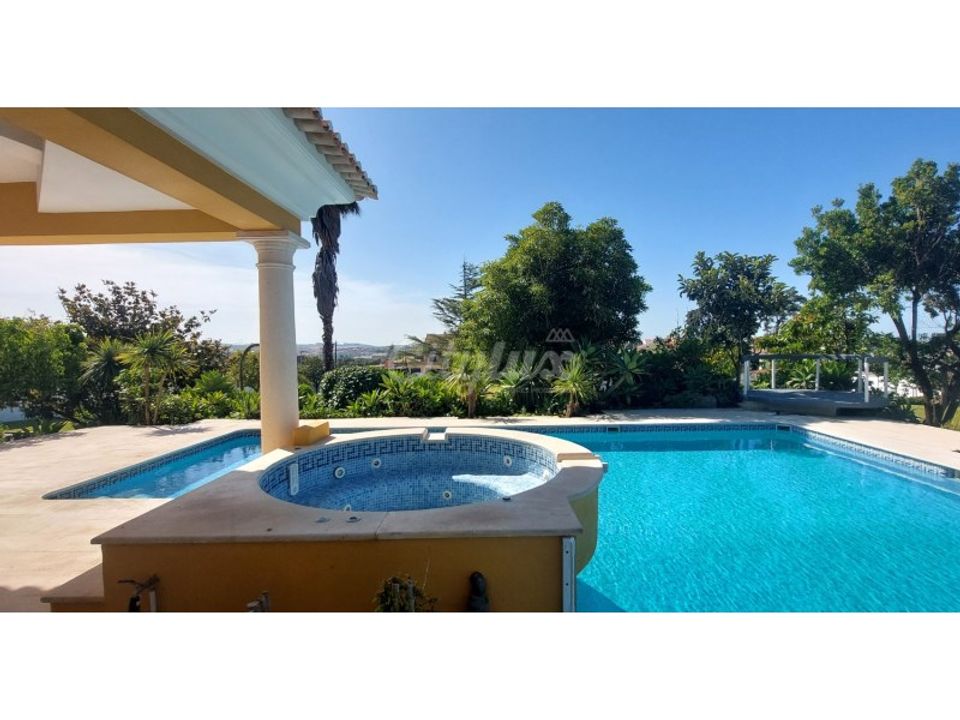 Villa a Rio de Mouro-Estacao, Lisbon - foto 5