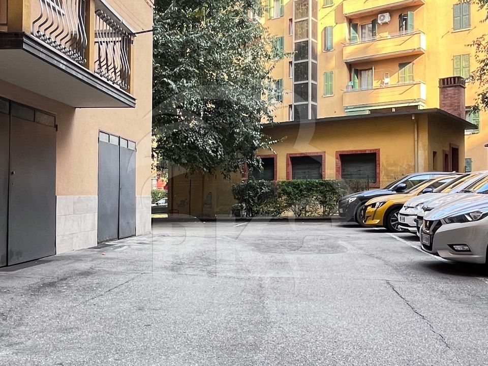 Garaż: Bologna, Bologna – zdjęcie 1