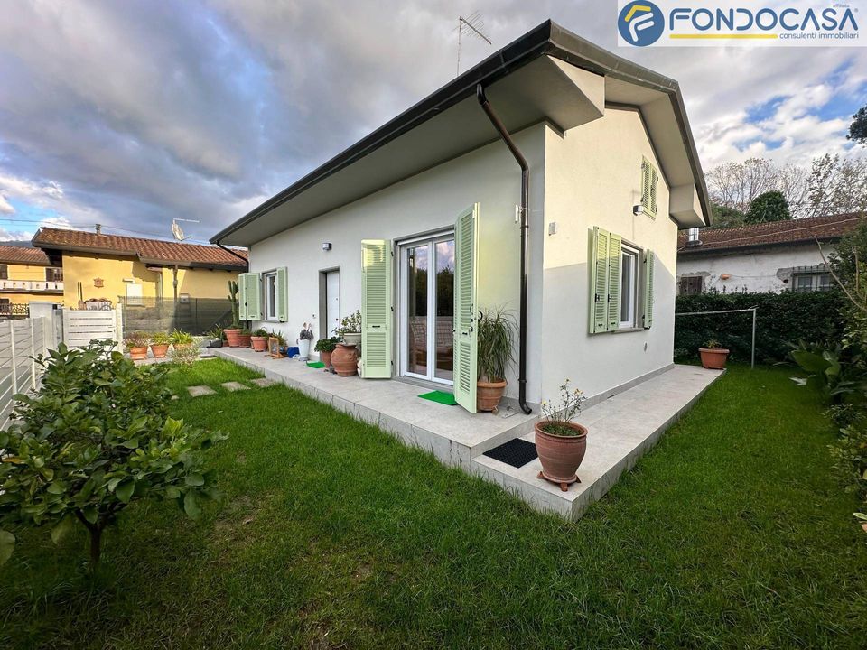 Villa a Massa, Massa and Carrara - foto 1