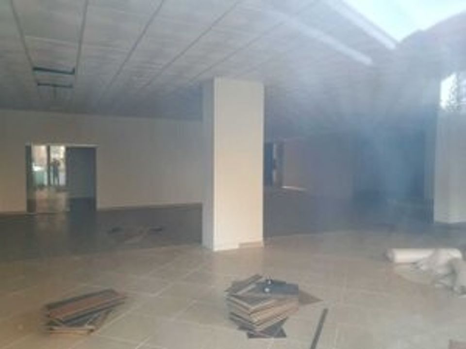 Erhvervsejendom i Odivelas, Lisbon - foto 1