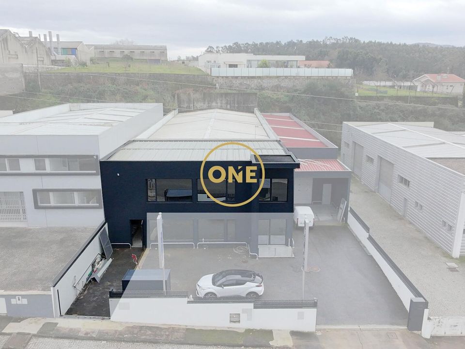 Commercial property in Barcelos, Braga - photo 1