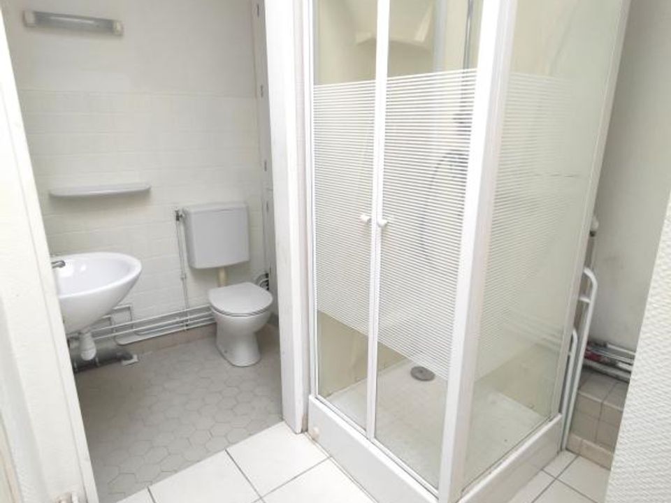 Apartment in Amiens, Somme - photo 4
